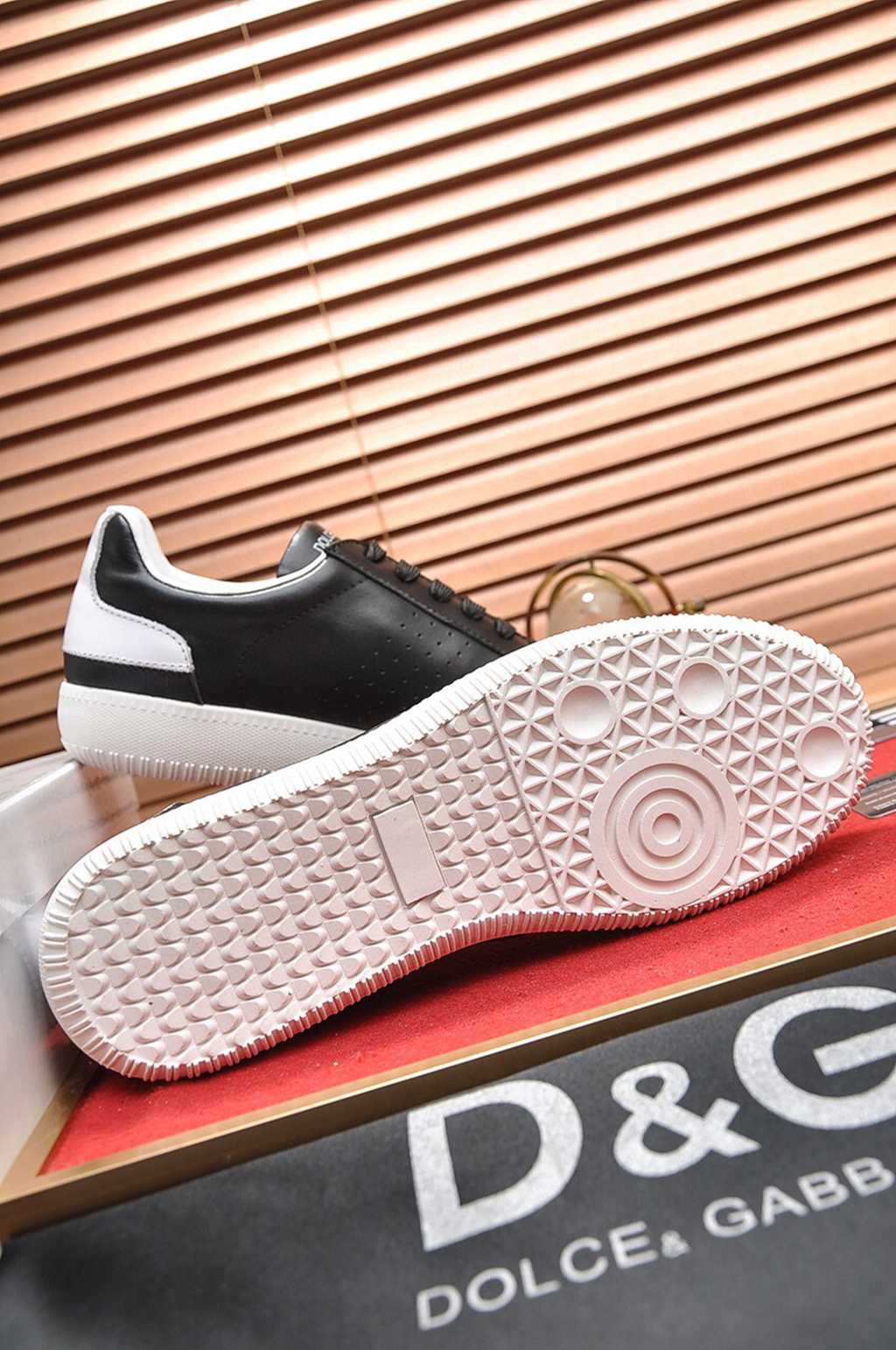 D*G sneaker